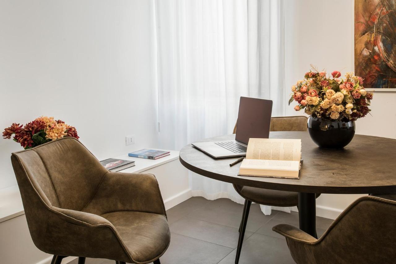 רומא Residenza Fontanella Barberini By Spanish Steps מראה חיצוני תמונה